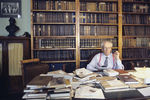 1987 год. Дмитрий Лихачев в своем кабинете в Институте русской литературы Академии наук СССР