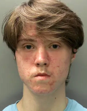 18-летний подражатель саутпортского преступника планировал теракты на концерте Oasis