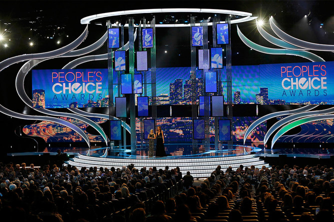 Во время церемонии вручения наград People’s Choice Awards в Лос-Анджелесе
