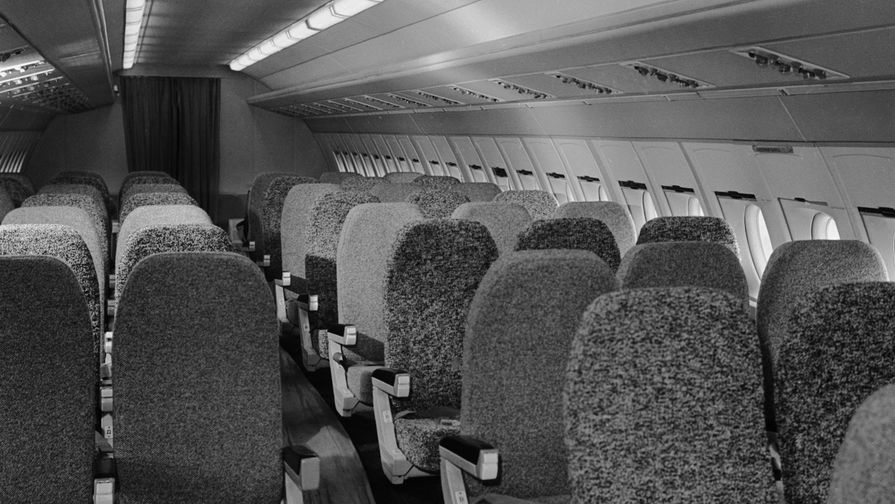 3 октября 1967 год. Пассажирский салон второго класса
