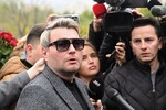 Певец Николай Басков на церемонии прощания с артистом Борисом Моисеевым на Троекуровском кладбище, 2 октября 2022 года