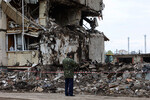 Поврежденный, после удара ВСУ, жилой 10-этажный дом на юго-западе Белгорода, где обрушился подъезд, 13 мая 2024 года