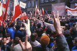 Протестующие в старом городе Варшавы, май 1982 года