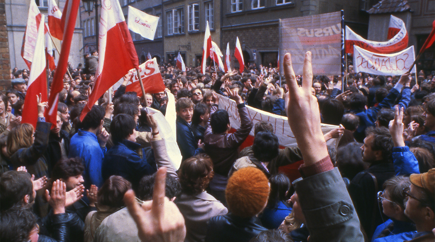 Протестующие в старом городе Варшавы, май 1982 года