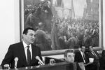 Президент Египта Хосни Мубарак выступает на встрече с народными депутатами СССР во время официального визита в Москву, 1990 год