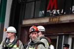 Пожарные у станции метро «Лубянка», где произошел теракт, 29 марта 2010 года