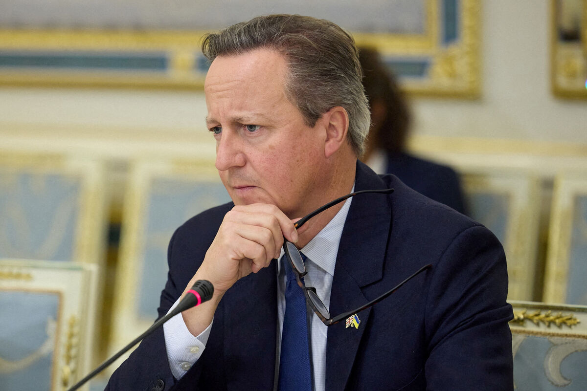 Дэвид Кэмерон во время своего визита на Украину, ноябрь 2023 года