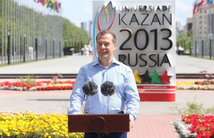 ..после Дмитрий Медведев выступил с&nbsp;обращением к&nbsp;спортсменам.