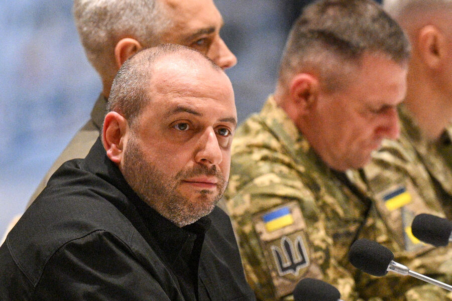 Министр обороны Украины Рустем Умеров во время переговоров между&nbsp;делегациями России и Украины в&nbsp;рабочем офисе президента Турции Долмабахче, 16&nbsp;мая 2025&nbsp;года