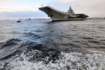 Тяжелый авианесущий крейсер «Адмирал Кузнецов» на военно-морской базе Северного флота РФ в Североморске