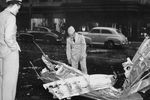 Обломки от бомбардировщика B-25 на 34-й улице в Нью-Йорке, 28 июля 1945 года