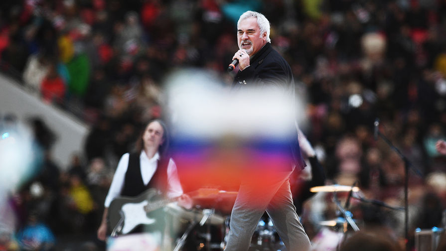 Певец Валерий Меладзе во время митинга-концерта «Россия объединяет!» в «Лужниках», ноябрь 2017 года