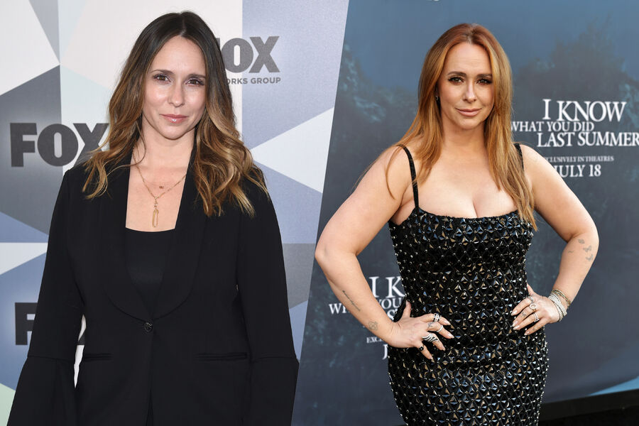 <b>Дженнифер Лав Хьюитт</b>
<br><br>
В&nbsp;июле этого года актриса появилась на&nbsp;премьере фильма «Я знаю, что вы сделали прошлым летом» &mdash; это четвертая картина одноименной франшизы, в&nbsp;которой снималась она сама. Через&nbsp;28 лет после премьеры знаменитого слэшера 46-летняя Дженнифер Лав Хьюитт поразила публику фигурой, далекой от новых голливудских стандартов: пользователи соцсетей назвали ее нормальной и здоровой. Позже источник из&nbsp;окружения актрисы рассказал Daily Mail, что мать троих детей избегает строгих ограничений в&nbsp;рационе, но не забывает про&nbsp;тренировки &mdash; силовые и пилатес.
