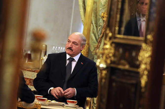 Александ Лукашенко на четверть сокращает бюрократический аппарат в Белоруссии