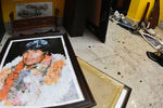 Разбитый портрет бывшего президента Боливии Эво Моралеса на полу в его доме, 10 ноября 2019 года 