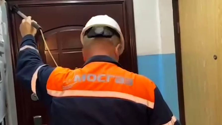 В дом, где семья отравилась арбузом, приехали газовщики
