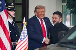 Президент США Дональд Трамп и президент Украины Владимир Зеленский во время встречи, 18 августа 2025 года
