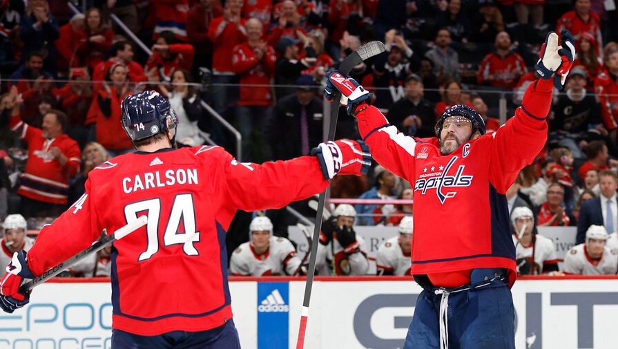 Овечкин эмоционально поздравил российского одноклубника с дебютной шайбой в НХЛ