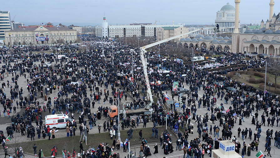 Грозный население. Численность населения города Грозный. Чечня Грозный население численность. Чеченцы население.