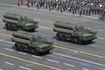 Зенитные ракетные системы С-400 «Триумф» на Красной площади в Москве на военном параде, посвященном 80-летию Победы в Великой Отечественной войне, 09 мая 2025 года