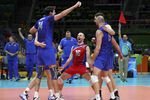 В матче четвертого тура группового этапа Олимпиады-2016 мужская сборная России по волейболу обыграла команду Польши — 3:2