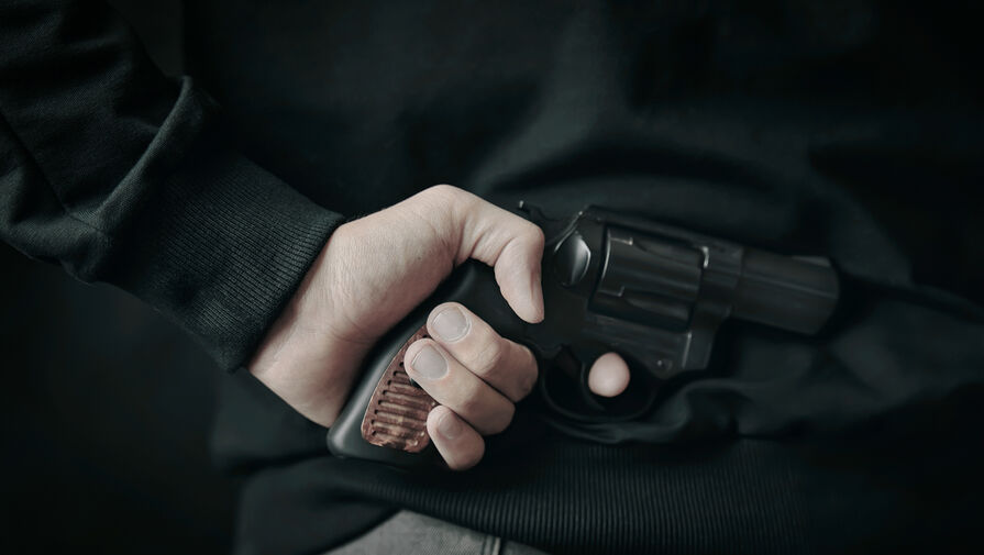 Восьмиклассник из газового пистолета выстрелил в лицо мужчине в Ленобласти