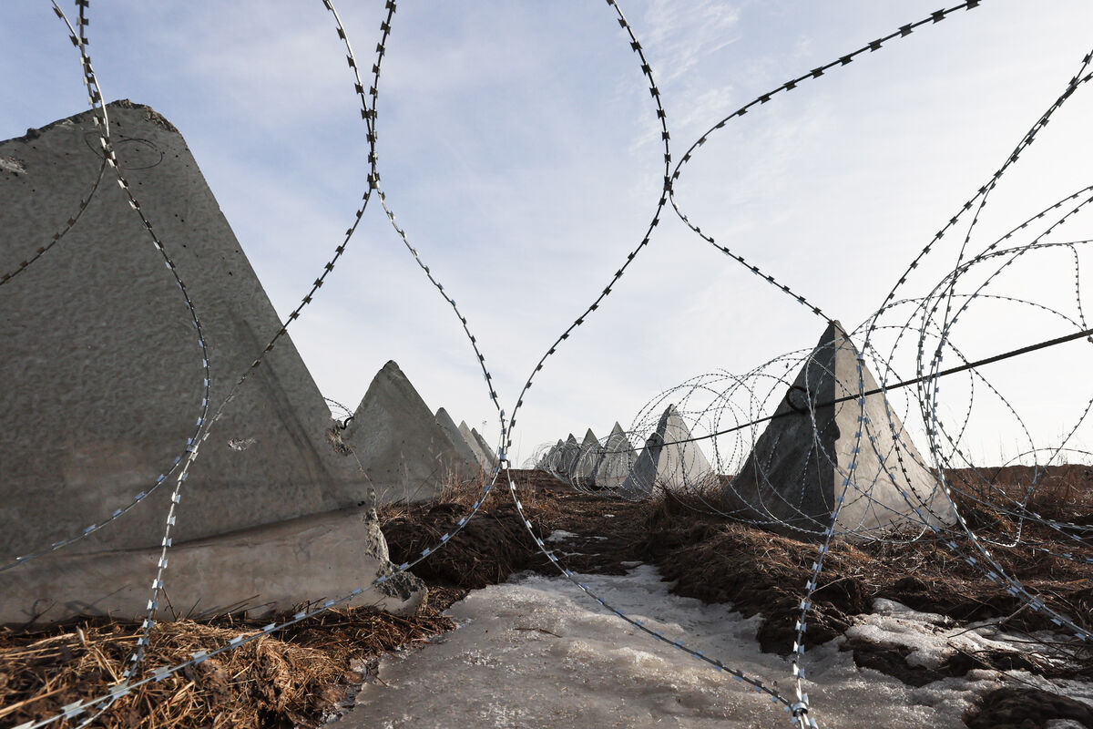 Укрепленная линия на границе с Украиной