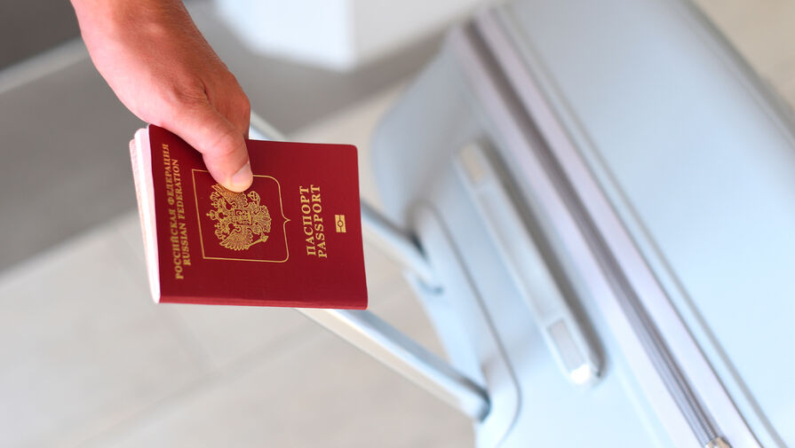 "Вы не ермяк": россиянина закрыли в аэропорту Большое Савино из-за ошибки в паспорте