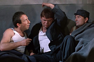Кадр из фильма «Джентльмены удачи», 1971 год