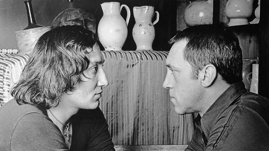 Владимир Высоцкий и Михаил Шемякин в&nbsp;парижской мастерской художника, 1977 год