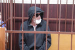 Актер Михаил Ефремов в Таганском суде Москвы во время избрания меры пресечения по делу о ДТП со смертельным исходом, 9 июня 2020 года