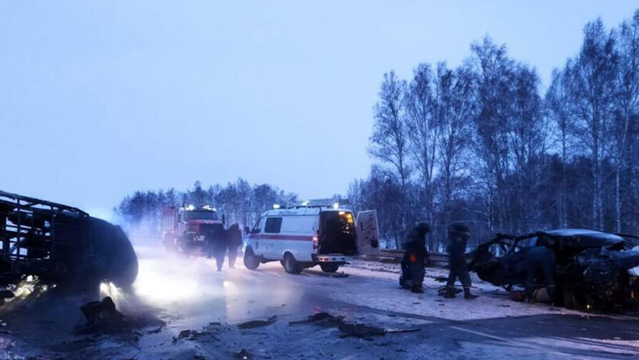 В ДТП с участием скорой помощи под Новосибирском погибли 4 человека