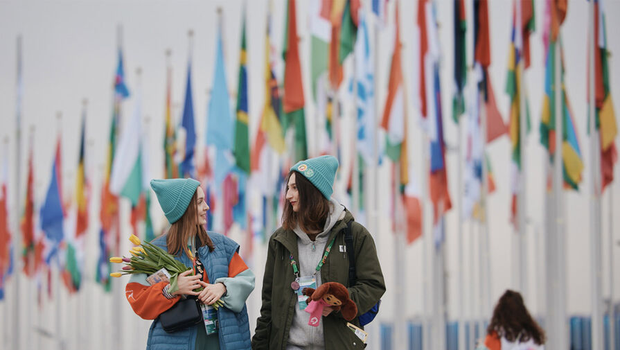 Политолог назвала Россию страной возможностей для молодых людей со всего мира