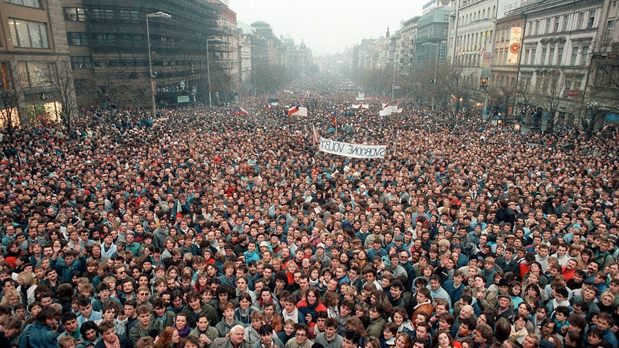 Массовые демонстрации в Праге, ноябрь 1989 года