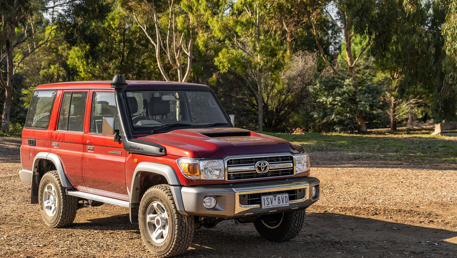 Toyota приостановила прием заказов на Land Cruiser 70 из-за дефицита комплектующих