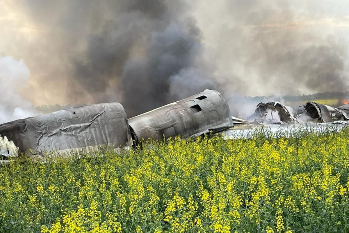 В Минобороны сообщили, что на Ставрополье упал бомбардировщик ТУ-22М3 ВКС  России - Газета.Ru | Новости