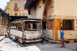 Сожженный автобус во время беспорядков в Египте, 2013 год
