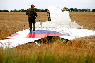 На месте крушения малайзийского Boeing 777 (рейс MH17)