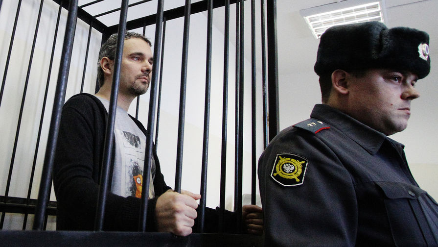 Фотограф Дмитрий Лошагин во время заседания в Октябрьском районном суде Екатеринбурга, январь 2014 года
