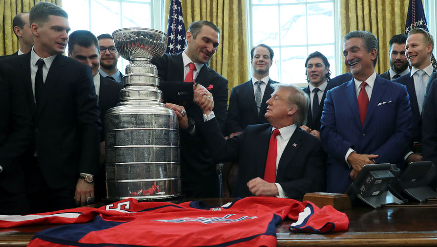 Хоккеисты «Вашингтон Кэпиталз» в Белом доме у Дональда Трампа