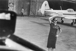 Режиссер Лариса Шепитько на аэродроме во время съемок художественного фильма «Крылья», 1965 год
