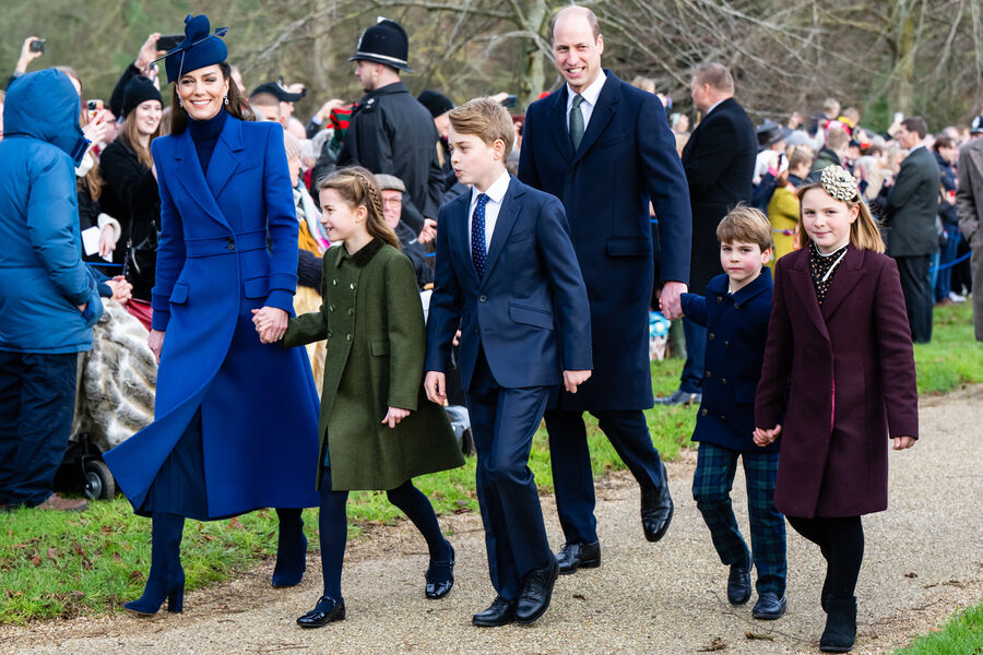 Принцесса Уэльская Кэтрин и принц Уильям с детьми: принцессой Шарлоттой, принцем Джорджем, принцем Луи и Мией Тинделл, 2023 год