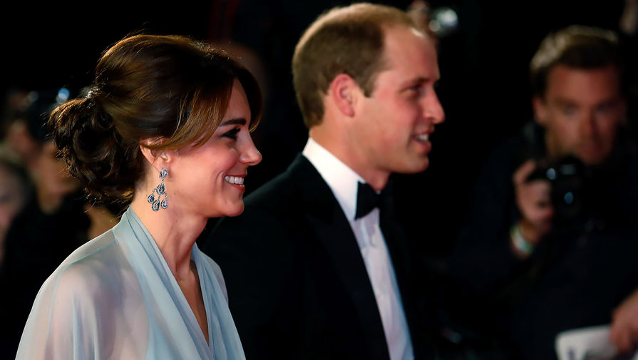 Герцогиня Кейт Миддлтон с&nbsp;мужем и принцем Гарри на&nbsp;премьере фильма «007: Спектр» в&nbsp;Лондоне