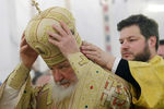 Патриарх Московский и всея Руси Кирилл во время освящения храма Покрова Пресвятой Богородицы в Ясенево