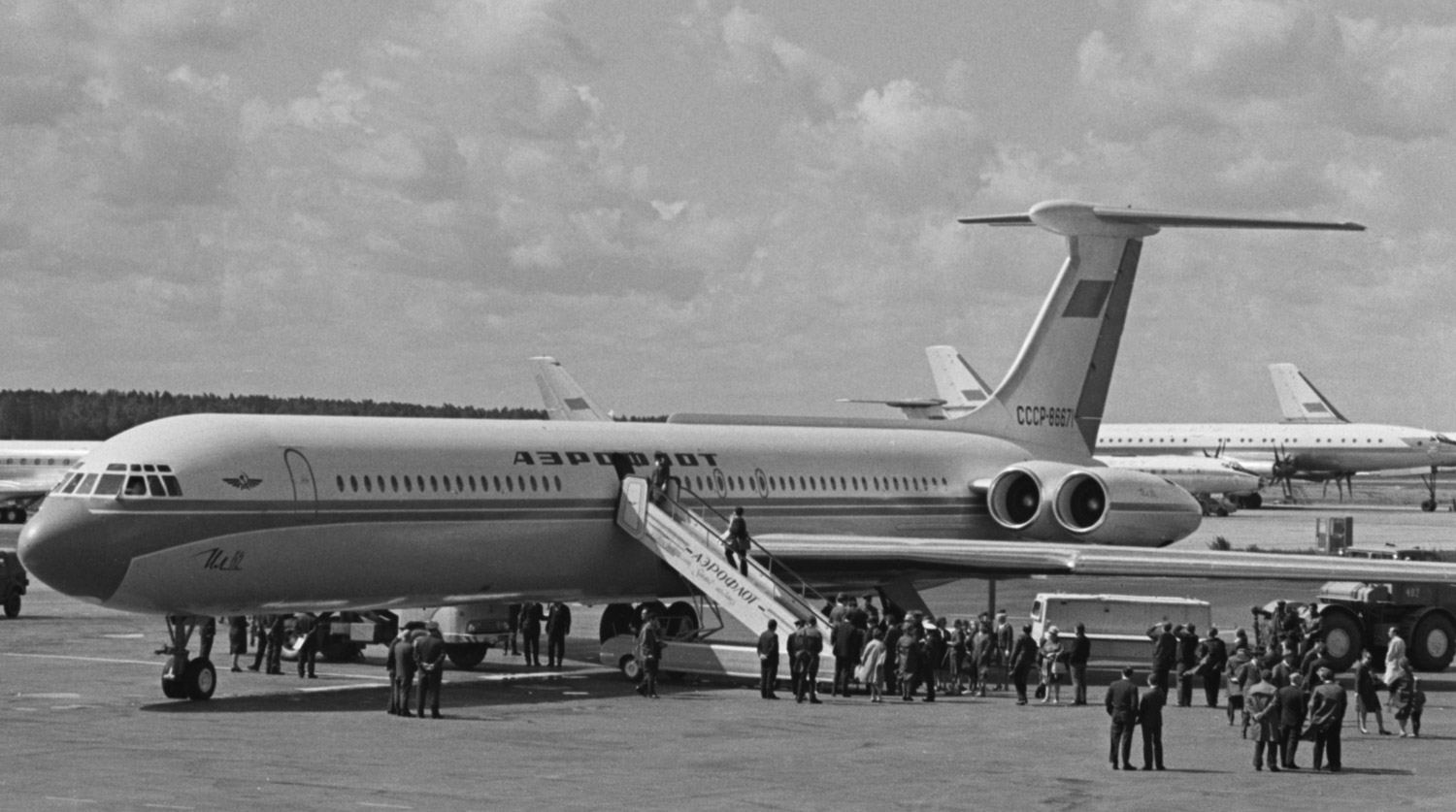 Первый полет пассажирского самолета. Ил-62 пассажирский самолёт. Ил-62 самолёт СССР. Самолет ил-62 Аэрофлот. Ил-62 пассажирские самолёты СССР.