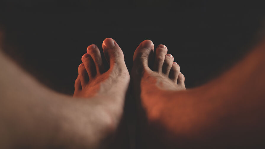Эндокринолог рассказала, из-за каких заболеваний могут мерзнуть ноги