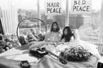 В 1969 году Леннон и Йоко провели две «постельные демонстрации». Во время второй, в Монреале, Леннон сочинил антивоенный гимн «Give Peace a Chance»