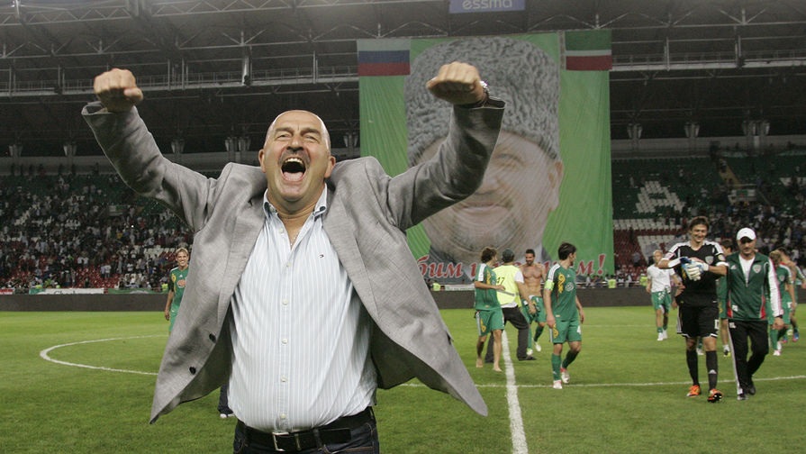 Главный тренер футбольного клуба «Терек» Станислав Черчесов, 2012 год
