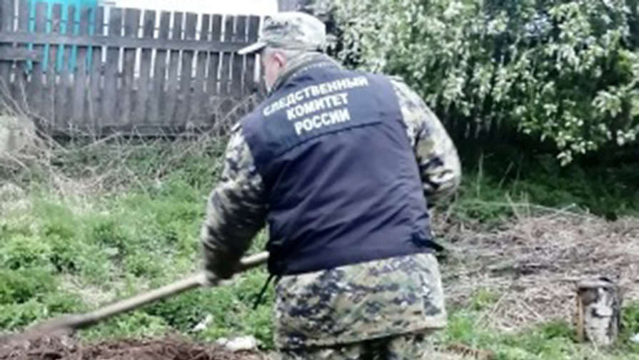 Тело жителя Удмуртии, который пропал месяц назад, нашли закопанным в огороде соседки