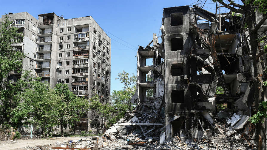 Снос разрушенных многоэтажек в Мариуполе закончат в 2023 году